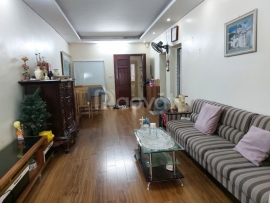 Cho thuê căn hộ đẹp 4 phòng ngủ, phố Láng Hạ đối diện NCC