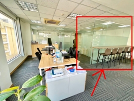 Cho thuê VP diện tích nhỏ 4 người làm việc, trung tâm Q1 bàn giao ngay