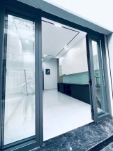 18 Triệu: thuê nguyên căn mới xây Quận 4- MẶT TIỀN đường số- 4x8- 4 Tầng 3 Phòng ngủ. VŨ 0933910039