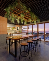 Cần Cho Thuê Gấp Tầng Thượng 188m² Tại Tòa Nhà Căn Hộ Cao Cấp – Tây Hồ, Hà Nội