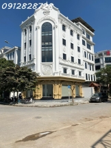 Cho thuê biệt thự ngõ 214 Nguyễn Xiển ,120m x 5 tầng 1 tum thông sàn , thang máy riêng có PCCC hiện đại