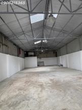 cho thue kho xuong 140m2 nguyen van cu   long bien  dien 3 pha  o to tai tan cua  chi 15 trieu thang lh 0906215365