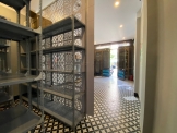 cho thue lo goc mat tien hoang hoa tham gan le duan 120m2 ngang 5 2 tang