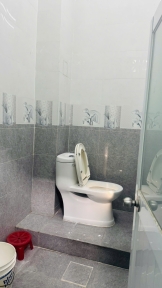 CHO THUÊ MBKD TẦNG TRỆT VÀ PHÒNG PHÍA TRƯỚC LẦU 1, KINH DOANH HOẶC LÀM VĂN PHÒNG