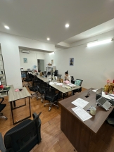 Cho thuê ngôi nhà mặt phố Hoàng Sâm, Cầu Giấy. DT 47m2 , MT 5m, 9 triệu/tháng. LH: 0916109086