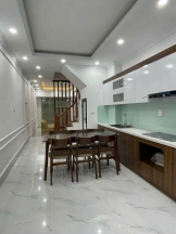 CHO THUÊ NHÀ 4 TẦNG NGỌC THỤY – GẦN CẦU CHƯƠNG DƯƠNG