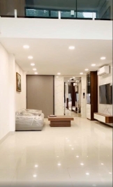 Cho thuê nhà 6 tầng x thang máy 50m cực đẹp tại ngõ 572 Ngọc Thụy