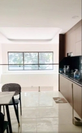 Cho thuê nhà 6 tầng x thang máy 50m cực đẹp tại ngõ 572 Ngọc Thụy