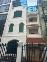 Cho thuê nhà mặt phố Vũ Tông Phan, 4 tầng × 40m² × mặt tiền 5m, khu vực hiếm nhà cho thuê, nhận nhà ngay.