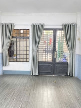 Cho thuê nhà mặt tiền thụt Hoàng Sa Tân Bình, 4x15m, 12tr