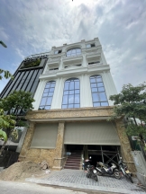 Cho thuê tòa nhà 198m2 8 tầng Mỹ Đình, Nam Từ Liêm, làm xuất khẩu lao động, du học