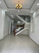 NHÀ ĐẸP TÔ NGỌC VÂN QUẬN 12 CHO THUÊ, 4PN 5WC, XE HƠI ĐẬU