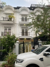 NHÀ ĐẸP TÔ NGỌC VÂN QUẬN 12 CHO THUÊ, 4PN 5WC, XE HƠI ĐẬU