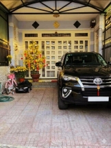 nha pho dep lai thieu   ngang 5m   90m2   nhinh 45 ty   duong xe tai    oto ngu trong nha