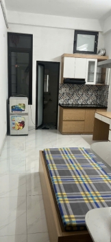 Nhượng phòng do về quê, vào ở đầu tháng 6-Gần hồ Triều Khúc, gần chợ