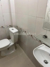 Phòng trọ cho thuê tại trung tâm quận 10 , dt 35m2, có gác lửng, thuận tiện đi làm đi học