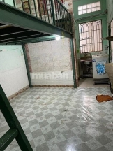 Phòng trọ cho thuê tại trung tâm quận 10 , dt 35m2, có gác lửng, thuận tiện đi làm đi học