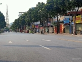 qua hiem  300m  mat tien gan 20m tai viet hung chi 25 trieu thang