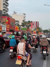 TÒA NHÀ 7 TẦNG MẶT TIỀN QUANG TRUNG – THANG MÁY & PCCC FULL – GIÁ CHỈ 80TR